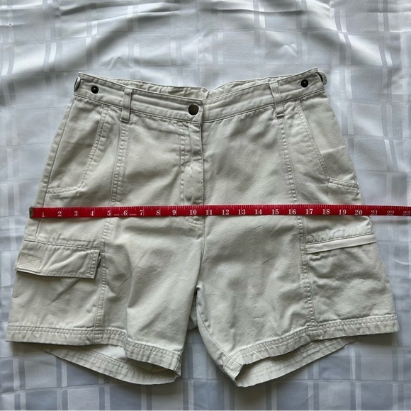 Woolrich Vintage High Rise Light Cream Cargo Shorts - Picture 6 of 17